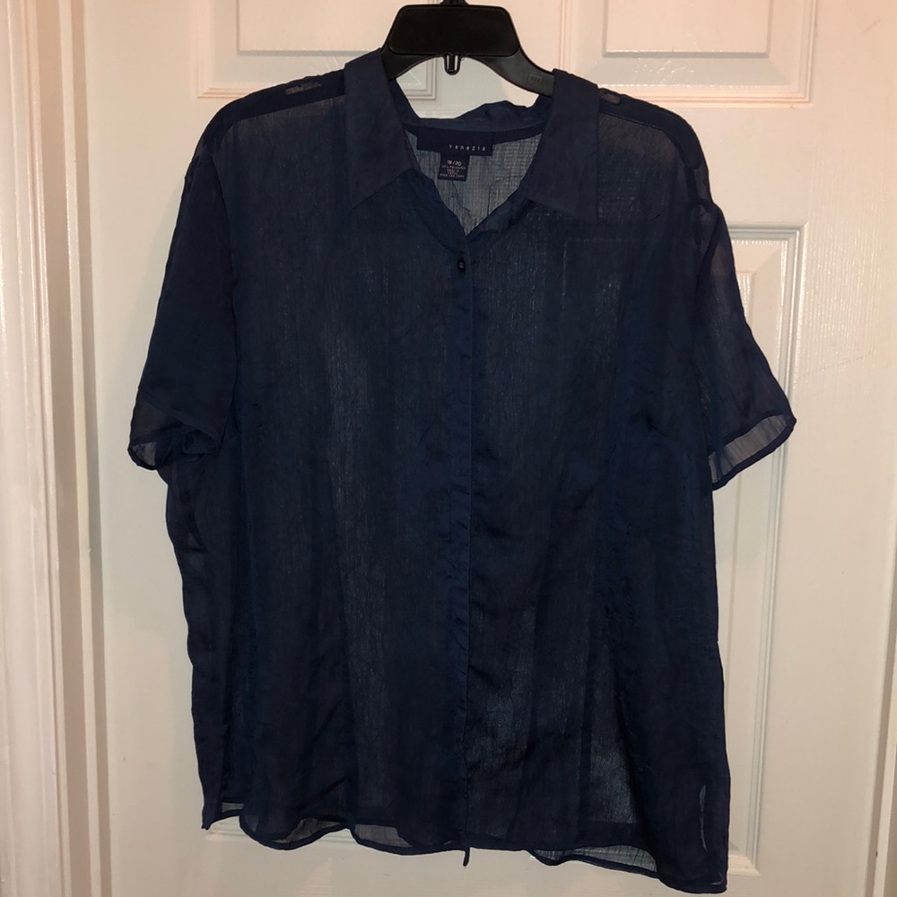 Sheer Blue Size18/20 blouse!